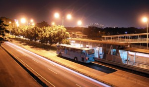 Bus TransJ Malam - Beritajakarta.com