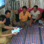 dekat dengan masyarakat