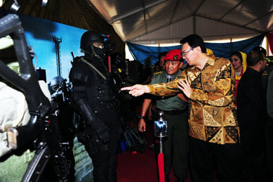 BTP Terkesima Mobil Amfibi TNI (Foto) | AHOK | Bersih Transparan ...